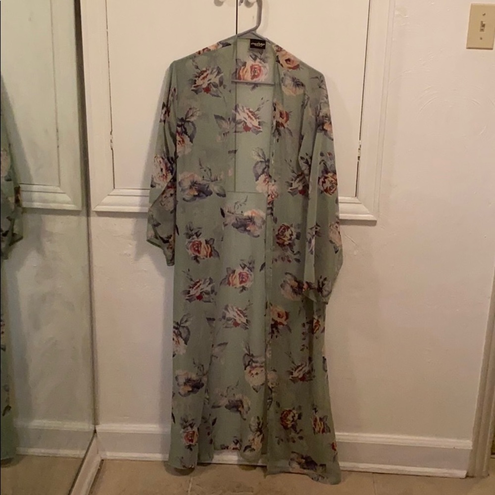Audrey boutique Kimono from California OS
